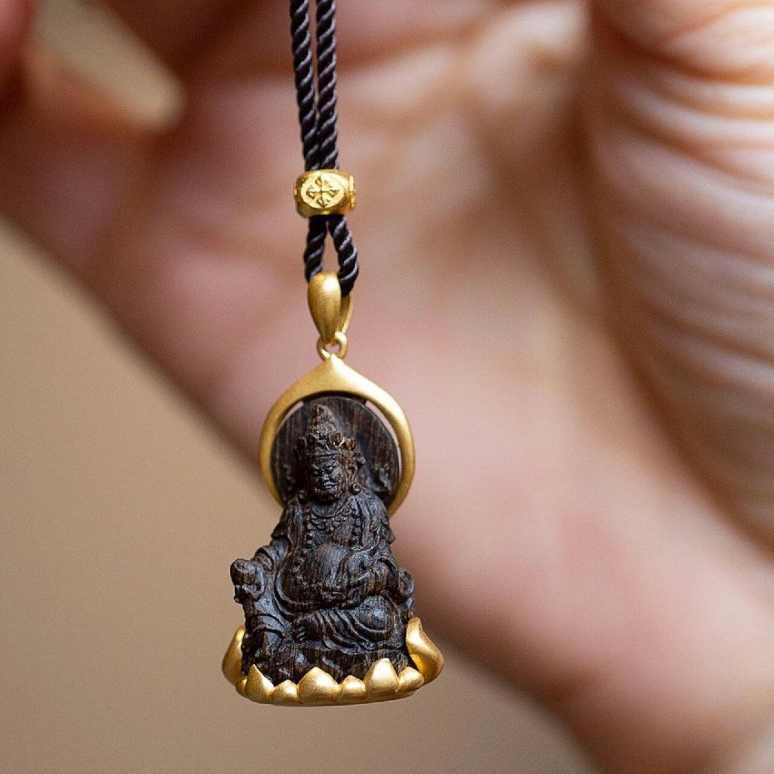 Nimet Lotus Tahtı Buda Kolye E - Men Accessories Ethnic incelemesi ve fiyatı
